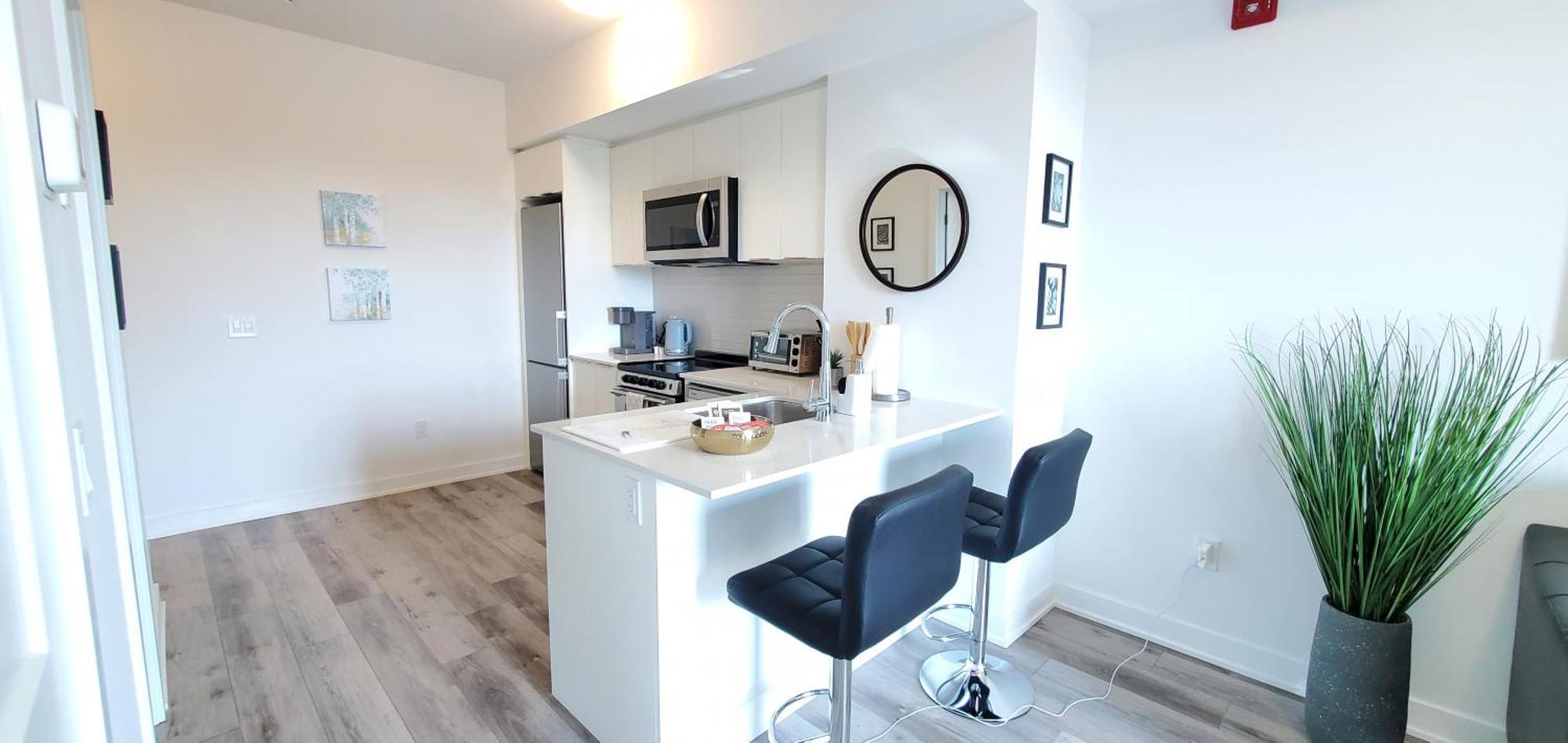 1 Bedroom With Balcony Erb St