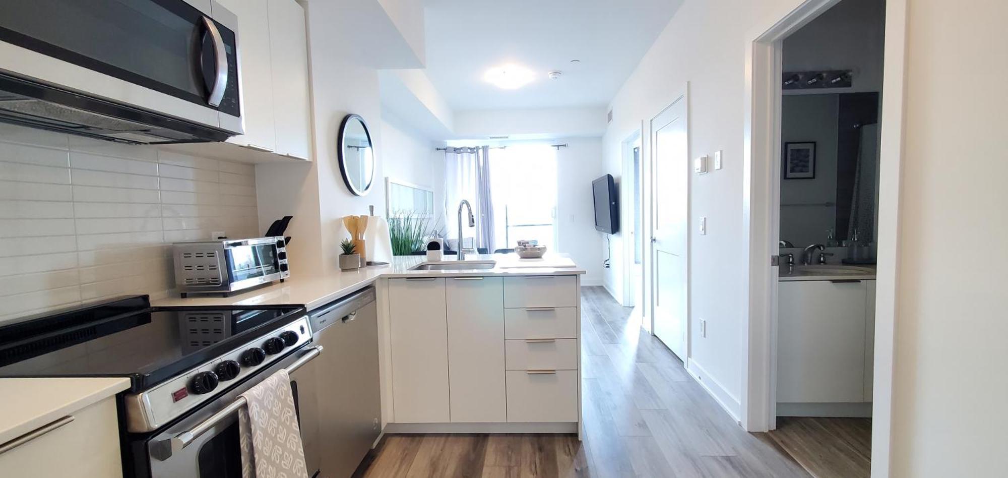 1 Bedroom With Balcony Erb St